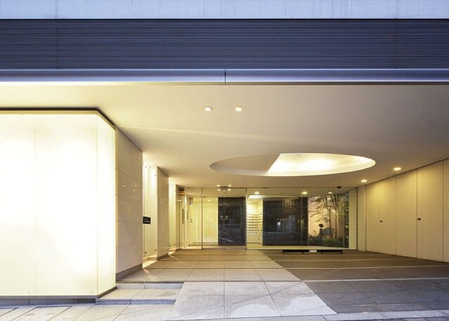 コンフォリア西新宿の物件外観写真