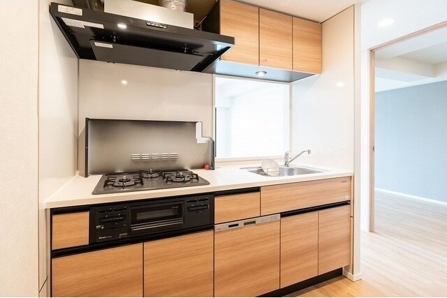 市谷台町坂フロントの物件内観写真