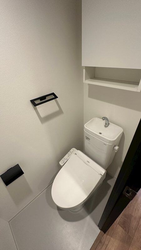 新宿御苑前駅 徒歩7分 8階の物件内観写真