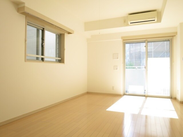 新宿御苑前駅 徒歩3分 4階の物件内観写真