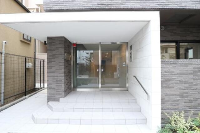 ダン・ラベニール北新宿の物件外観写真