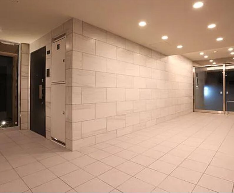 ダン・ラベニール北新宿の物件外観写真