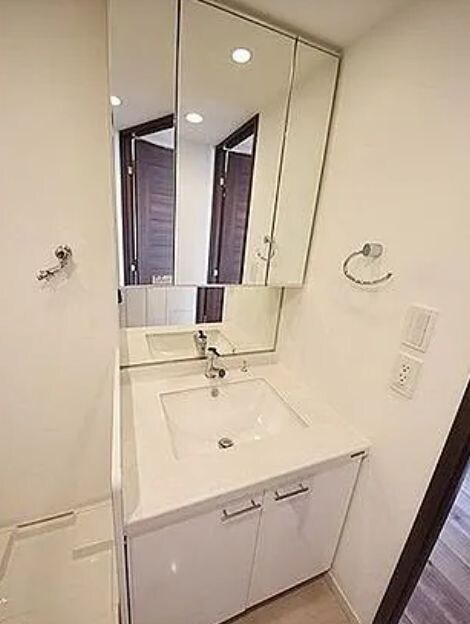 プライムアーバン新宿夏目坂タワーレジデンスの物件内観写真