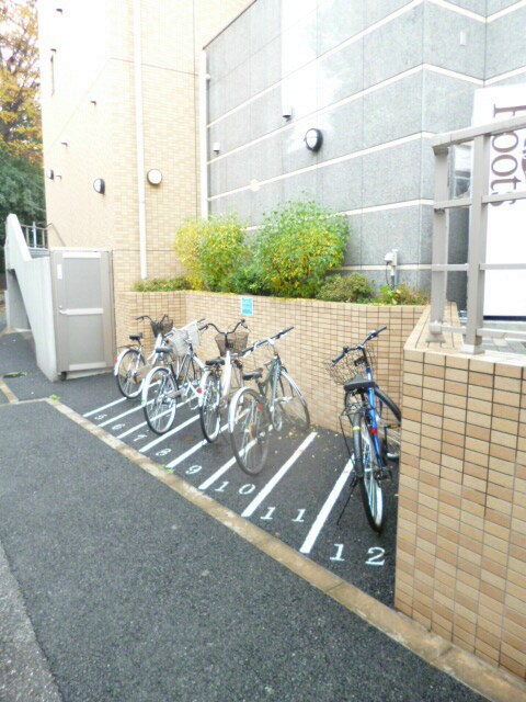 護国寺駅 徒歩5分 2階の物件外観写真