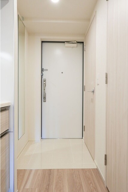 コンフォリア東新宿の物件内観写真