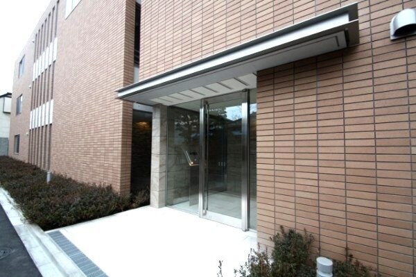 落合駅 徒歩3分 3階の物件外観写真