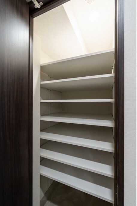 市谷台町坂フロントの物件内観写真