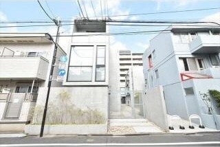 スクエアコート早稲田の物件外観写真