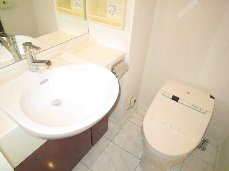 ファーストリアルタワー新宿の物件内観写真