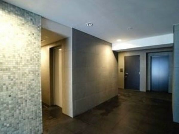 東新宿駅 徒歩5分 1階の物件外観写真