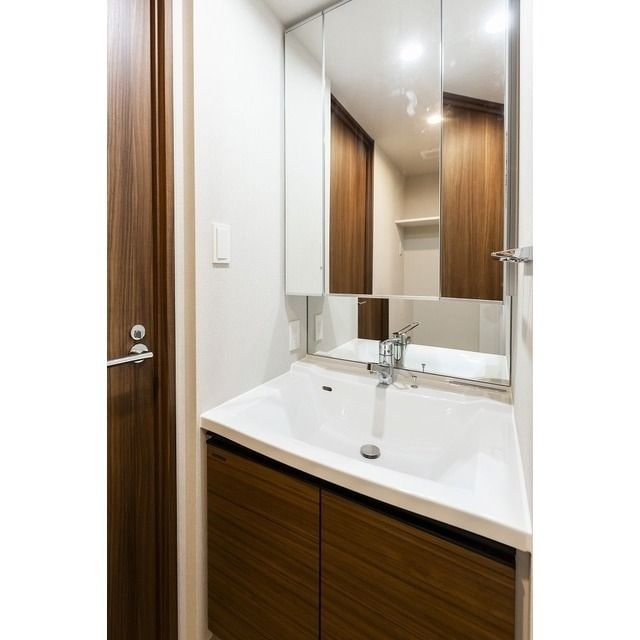 コンフォリア・リヴ根岸二丁目の物件内観写真