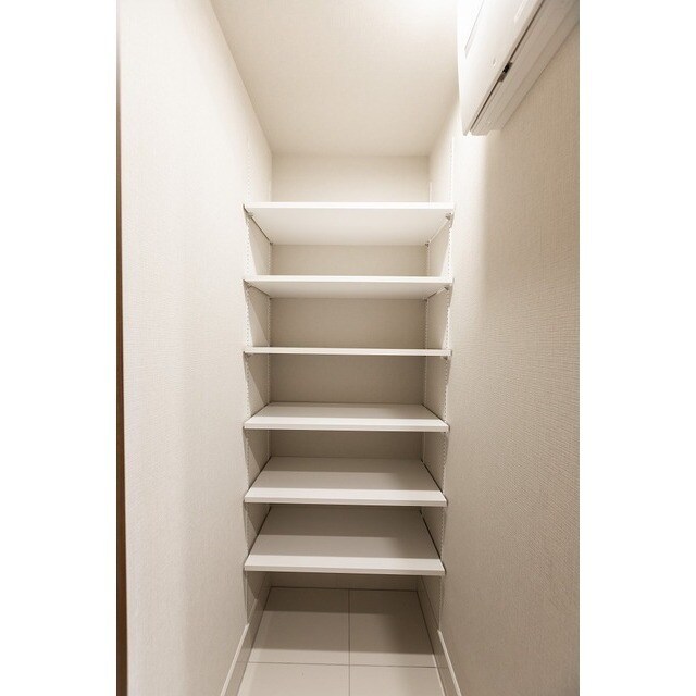 コンフォリア・リヴ根岸二丁目の物件内観写真