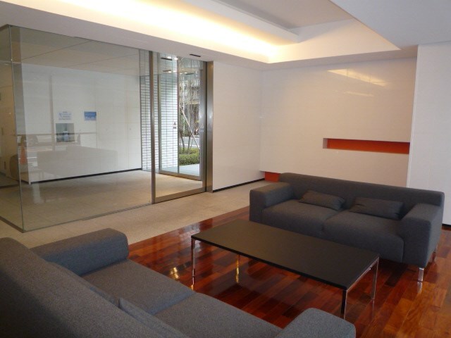 レジディア新御徒町の物件外観写真