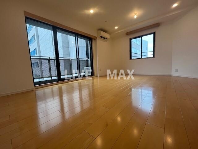 ミレニアムガーデンコートの物件内観写真