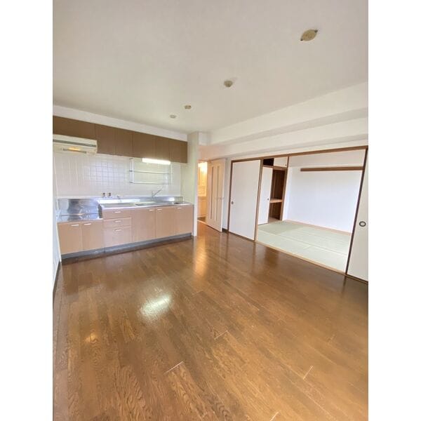 ストークコートの物件内観写真