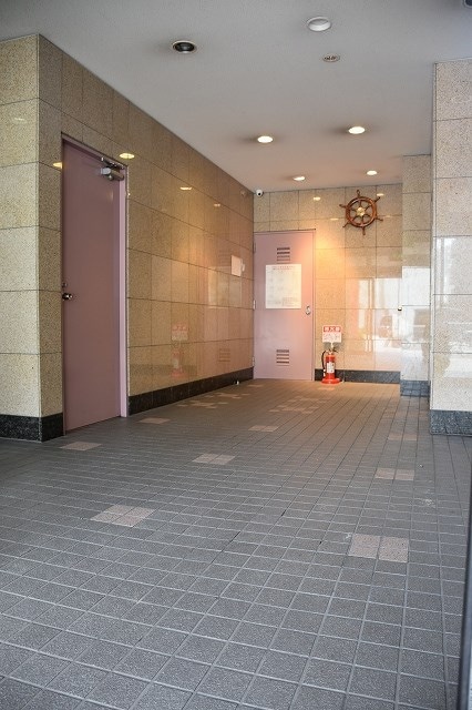 ストークコートの物件外観写真