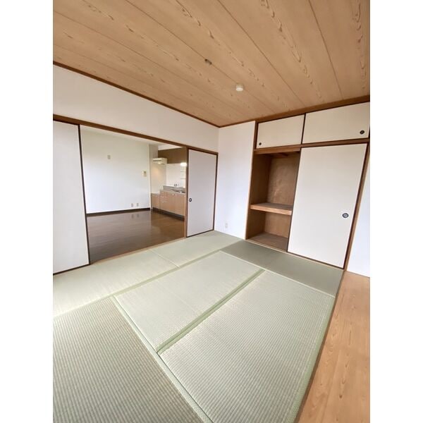 ストークコートの物件内観写真