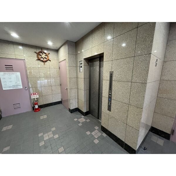 ストークコートの物件内観写真