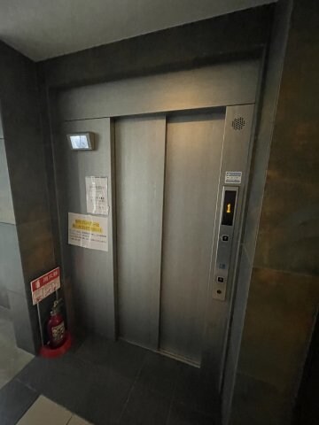 ワールドアイ神戸湊町の物件内観写真