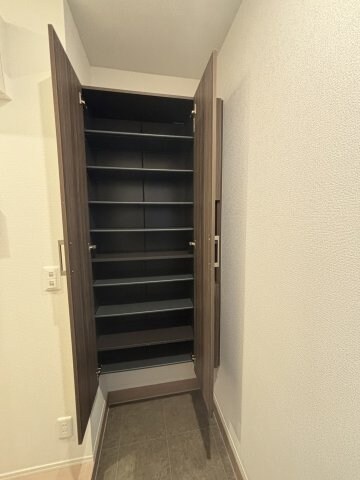 エミネンシア御崎公園の物件内観写真