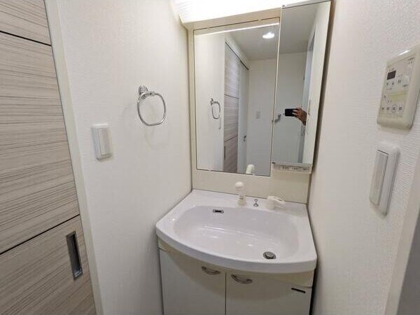 エスティ・ロアール神戸西の物件内観写真