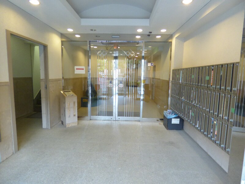 アミーグランコート三宮の物件外観写真