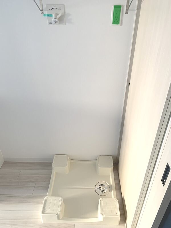 ワールドアイ神戸湊町の物件内観写真