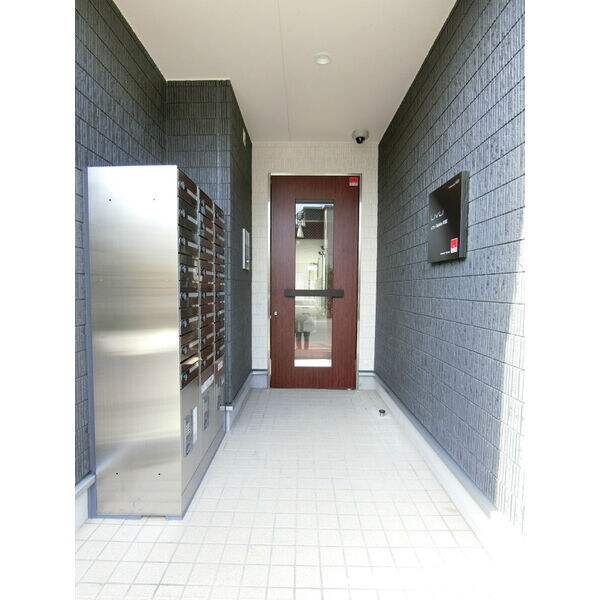 リブリ・スカイブルーライズの物件外観写真