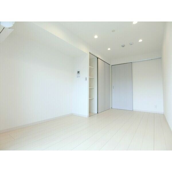 リブリ・スカイブルーライズの物件内観写真