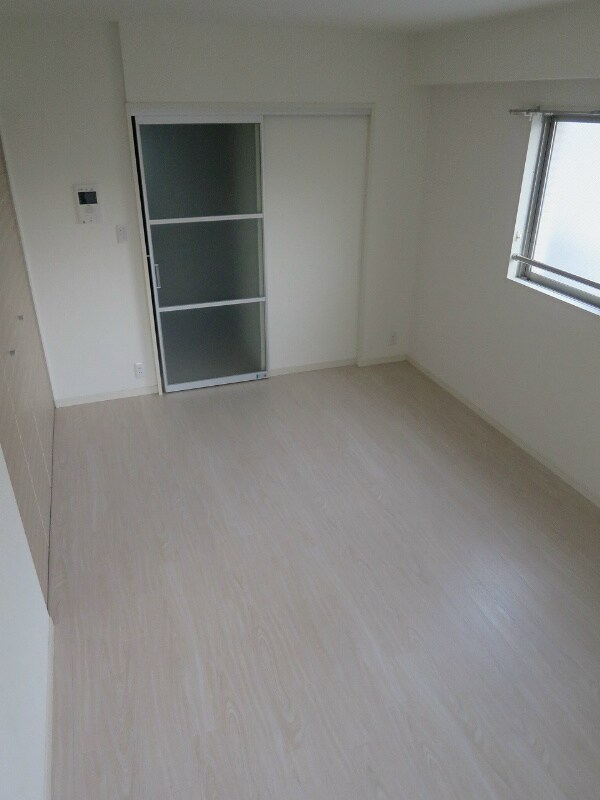 エスティ・ロアール神戸西の物件内観写真