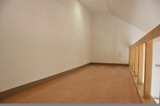 アネシスコート門口の物件内観写真