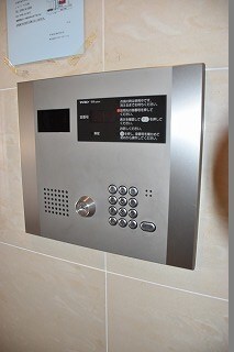 アネシスコート門口の物件内観写真