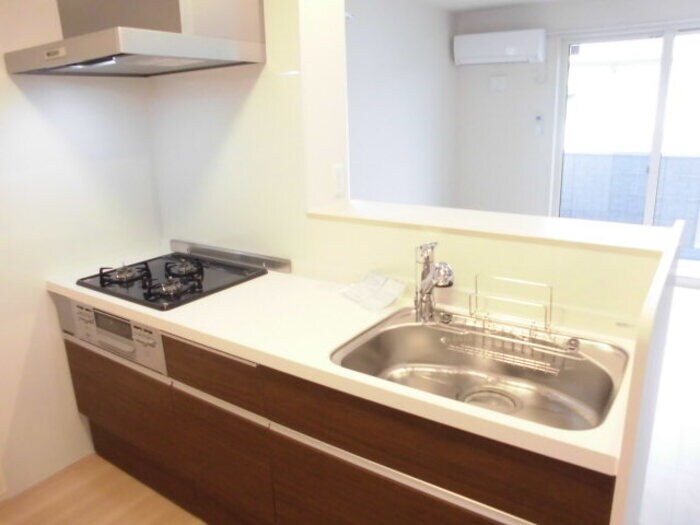 パインコートにほの物件内観写真