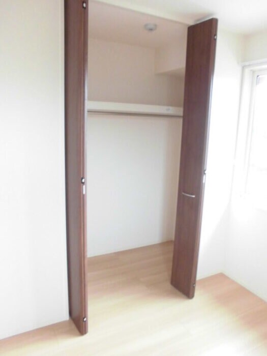 パインコートにほの物件内観写真