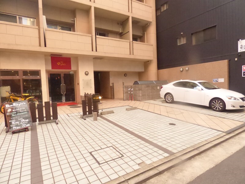 グラビスコート紙屋町の物件外観写真