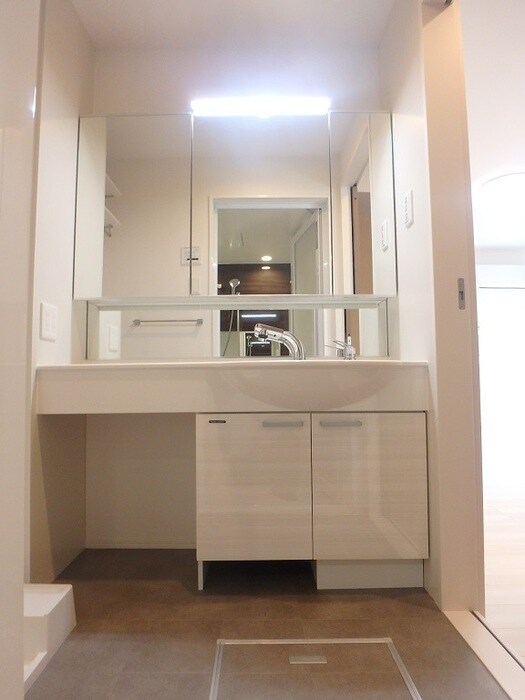 ミルフォード白島の物件内観写真