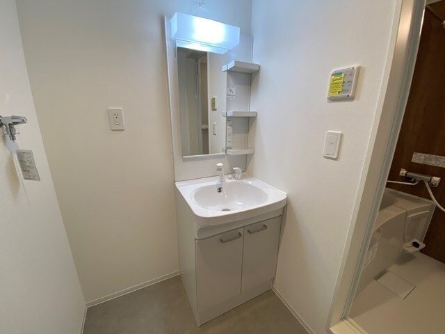 トラスティレジデンス地御前　西館の物件内観写真