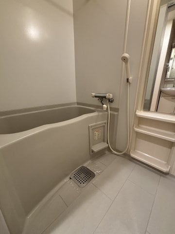 グラビスコート白島の物件内観写真