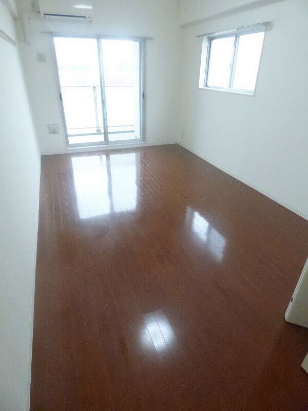 グラビスコート光町の物件内観写真