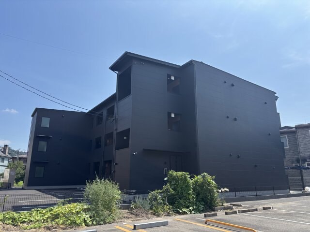 KLALISS西原の物件外観写真