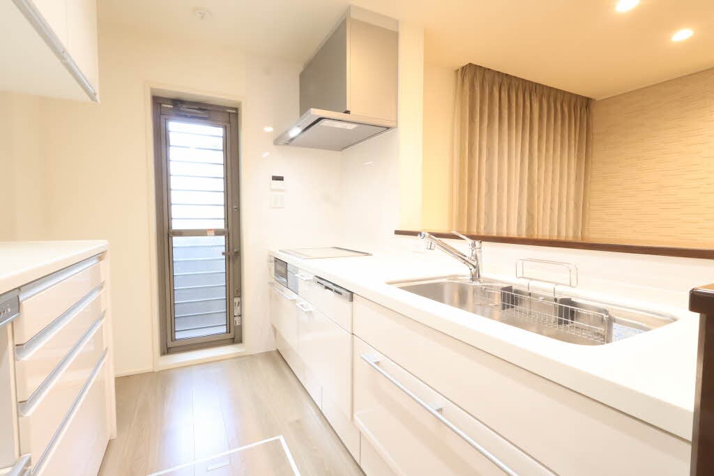 アヴェニール・ラディウ平和大通の物件内観写真