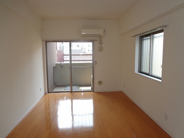 グラビスコート上幟町の物件内観写真