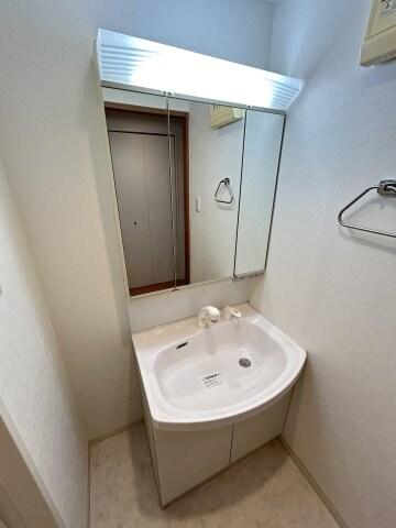 グラビスコート上幟町の物件内観写真