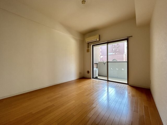 グラビスコート上幟町の物件内観写真