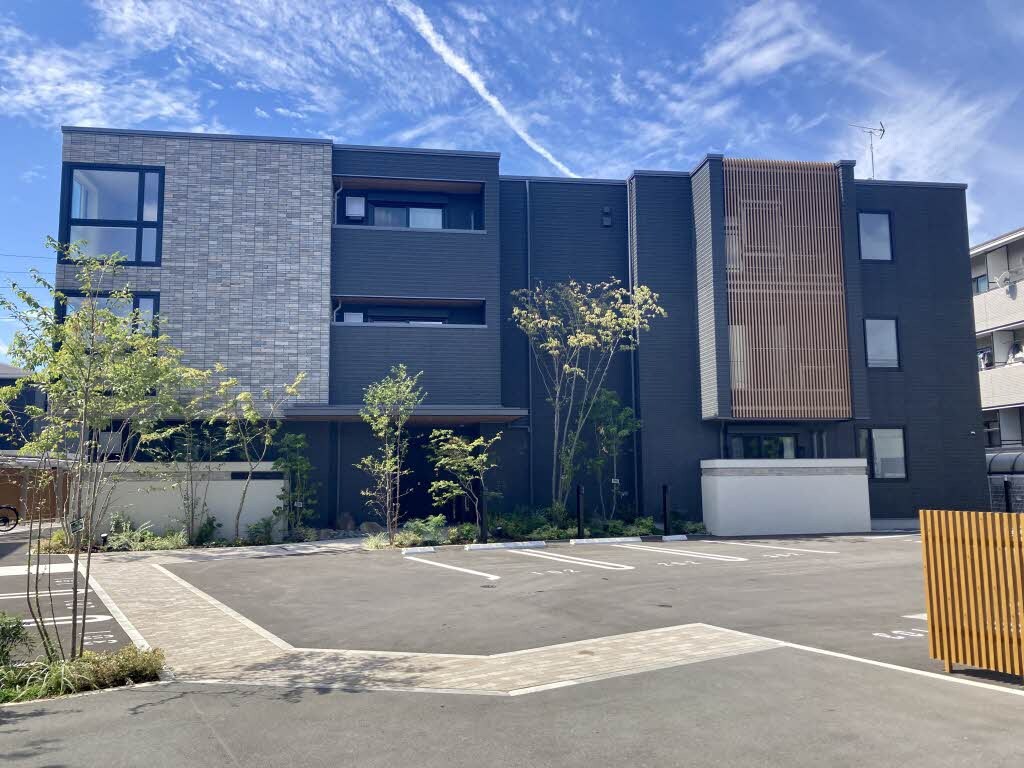 グランエス長束の物件外観写真