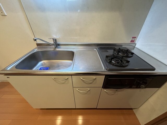 グラビスコート白島の物件内観写真