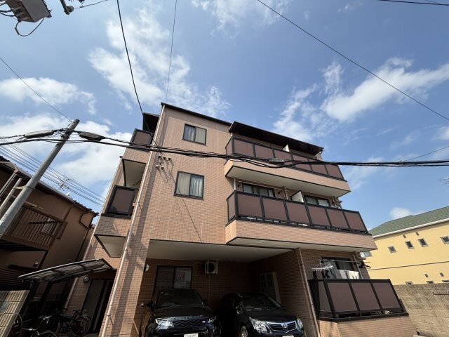 シャルマンホームズの物件外観写真