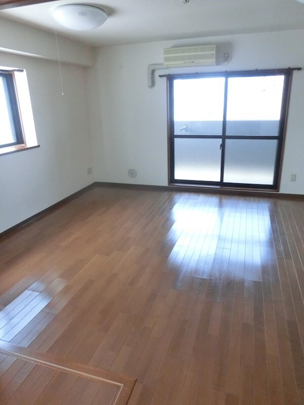 コンフォール空港通りの物件内観写真