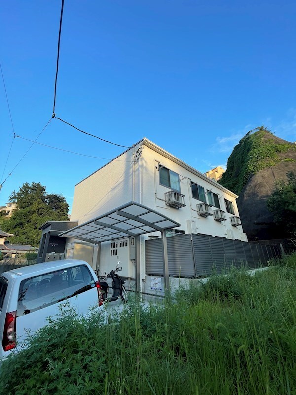 メゾンドリコリス西霞の物件外観写真