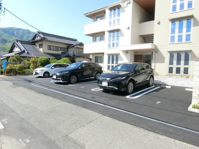 プレザントカーサ祇園の物件外観写真